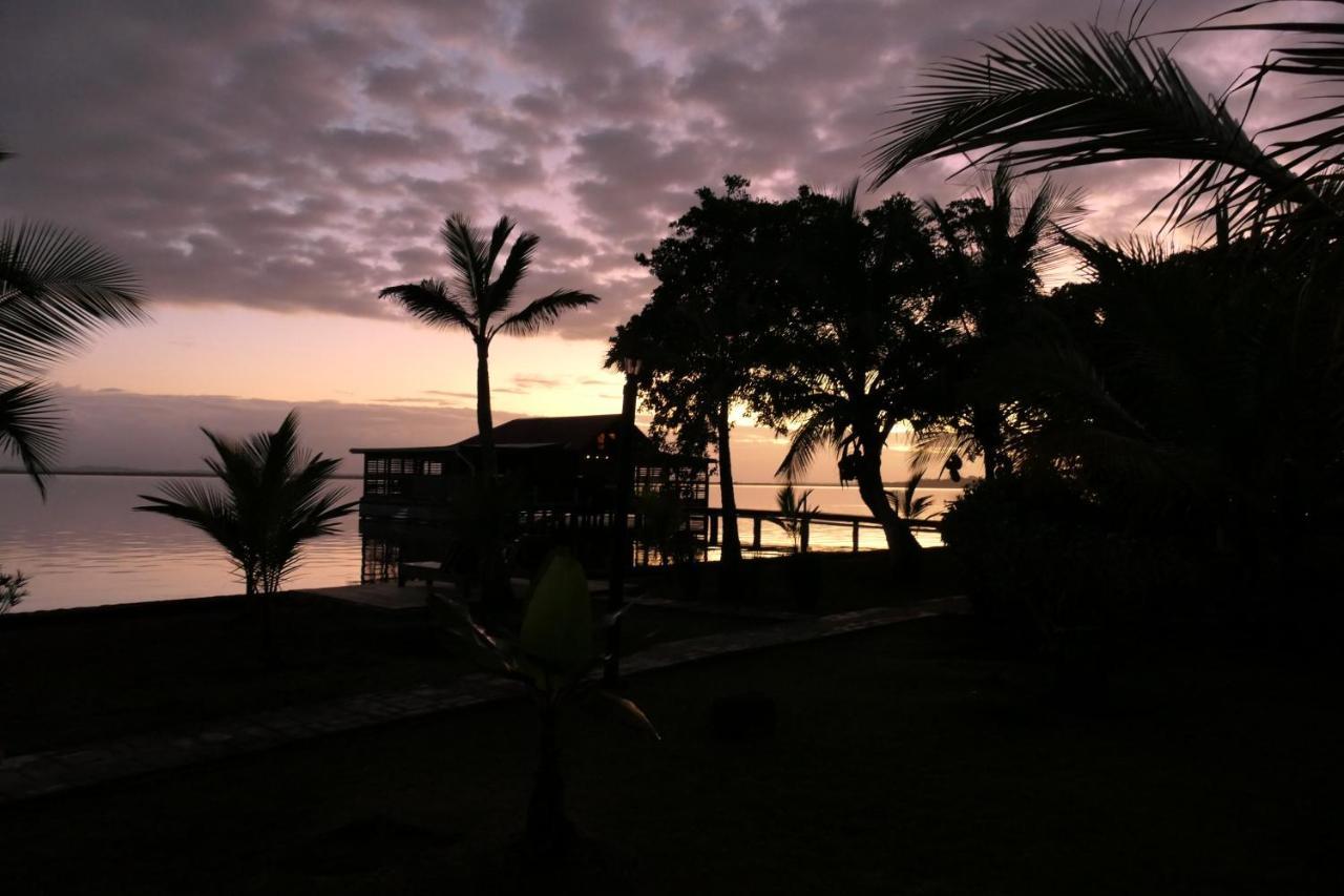 Dolphin Blue Paradise Bocas del Toro Exterior photo